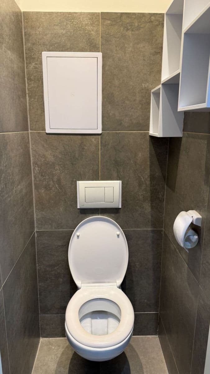 1 bedroom with open-plan kitchen flat to rent, 52 m², Gen. Sochora, Ostrava, Moravskoslezský Region 1 bedroom with open-plan kitchen flat to rent, 52 m², Gen. Sochora, Ostrava, Moravskoslezský Region