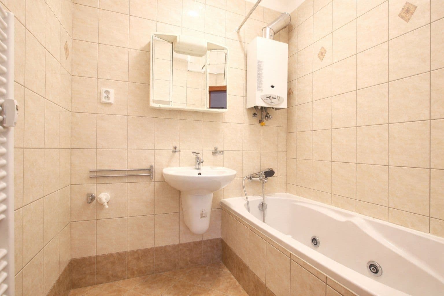 4 bedroom flat to rent, 110 m², Na Hřebenkách, Prague, Prague 4 bedroom flat to rent, 110 m², Na Hřebenkách, Prague, Prague