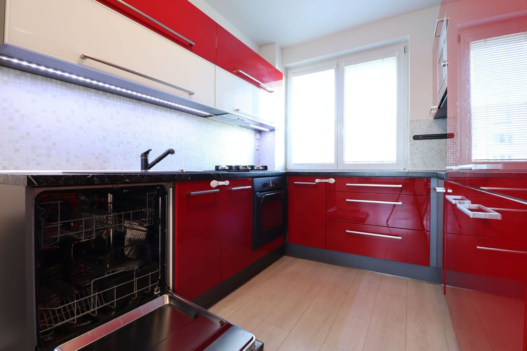 2 bedroom with open-plan kitchen flat to rent, 72 m², Hlavní, Prague, Prague 2 bedroom with open-plan kitchen flat to rent, 72 m², Hlavní, Prague, Prague