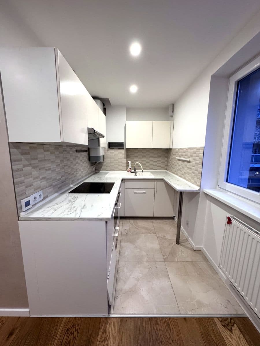 2 bedroom flat to rent, 62 m², Vašíčkova, Kladno, Středočeský Region 2 bedroom flat to rent, 62 m², Vašíčkova, Kladno, Středočeský Region