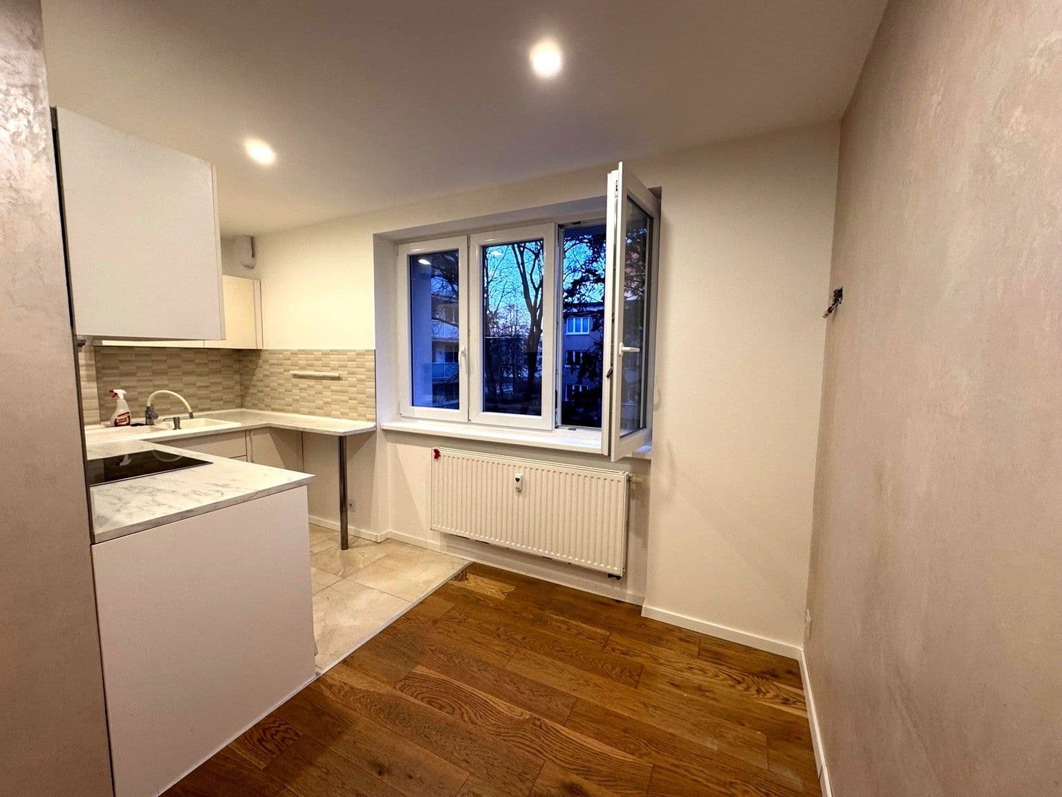 2 bedroom flat to rent, 62 m², Vašíčkova, Kladno, Středočeský Region 2 bedroom flat to rent, 62 m², Vašíčkova, Kladno, Středočeský Region