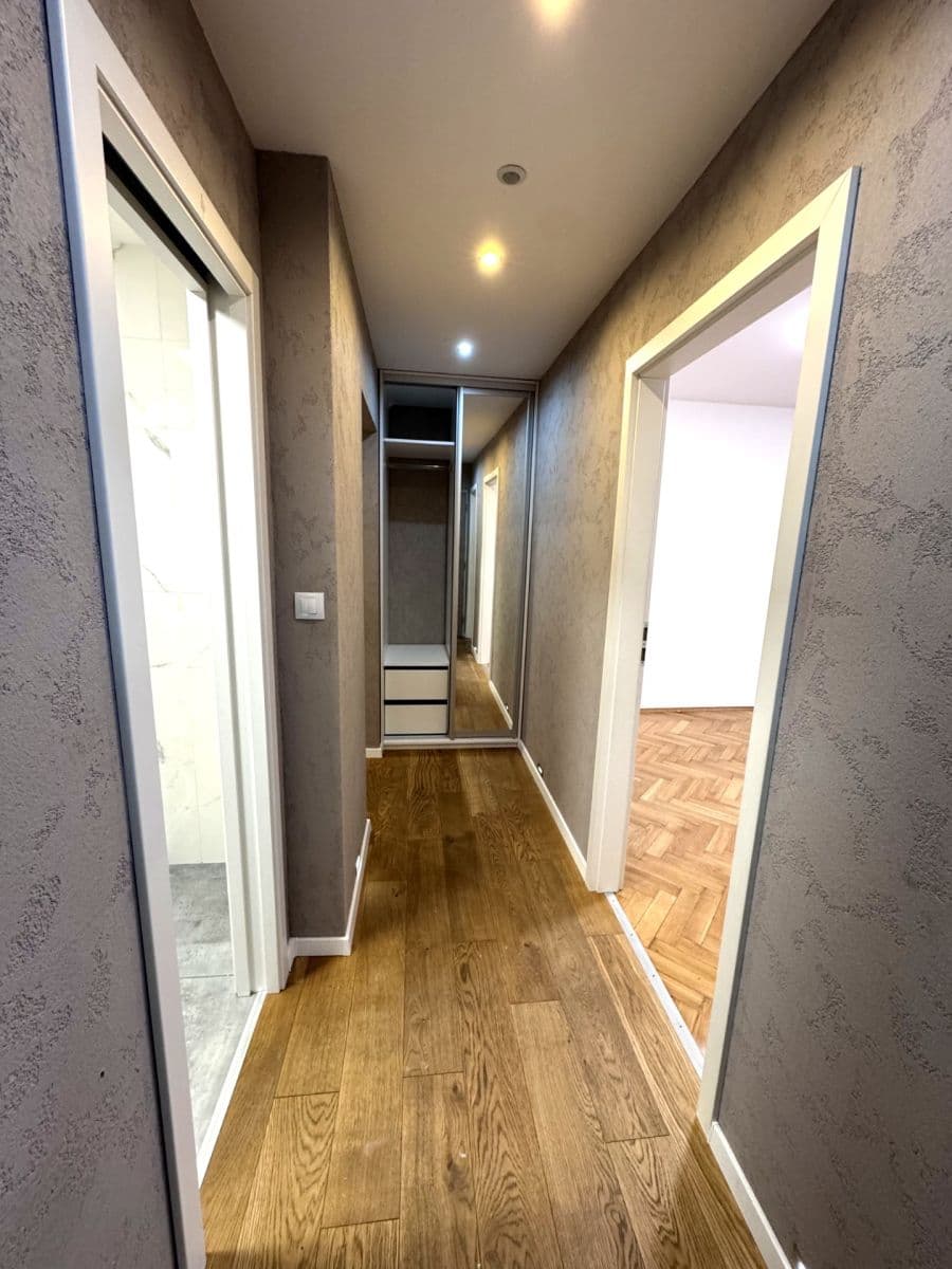 2 bedroom flat to rent, 62 m², Vašíčkova, Kladno, Středočeský Region 2 bedroom flat to rent, 62 m², Vašíčkova, Kladno, Středočeský Region