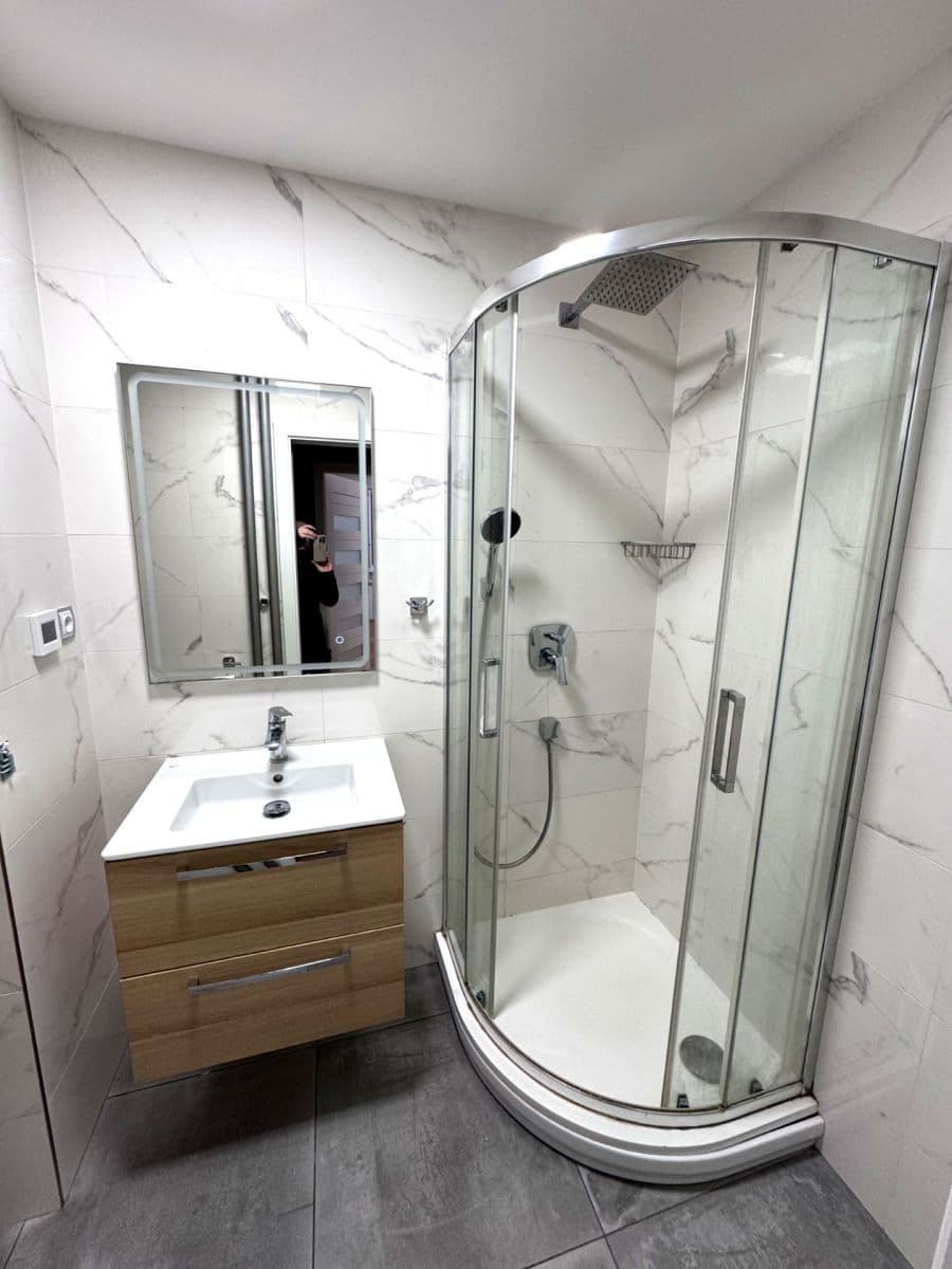 2 bedroom flat to rent, 62 m², Vašíčkova, Kladno, Středočeský Region 2 bedroom flat to rent, 62 m², Vašíčkova, Kladno, Středočeský Region