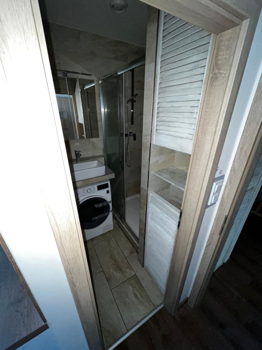 3 bedroom flat to rent, 64 m², Něvská, Prague, Prague 3 bedroom flat to rent, 64 m², Něvská, Prague, Prague