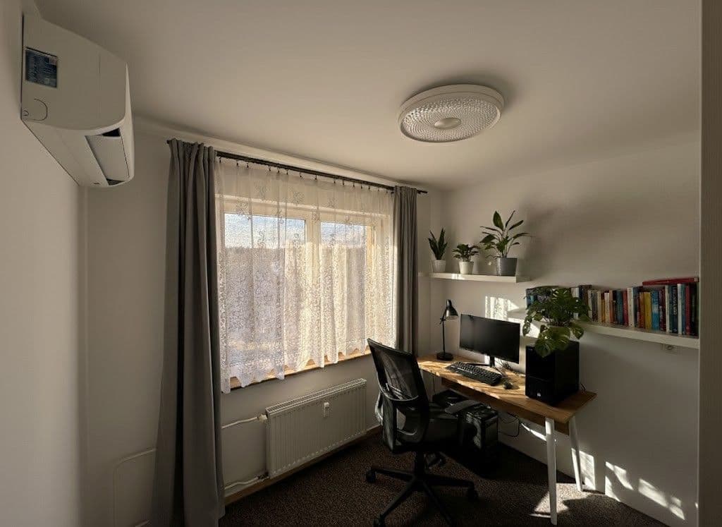 2 bedroom with open-plan kitchen flat to rent, 50 m², Luštěnice, Středočeský Region 2 bedroom with open-plan kitchen flat to rent, 50 m², Luštěnice, Středočeský Region