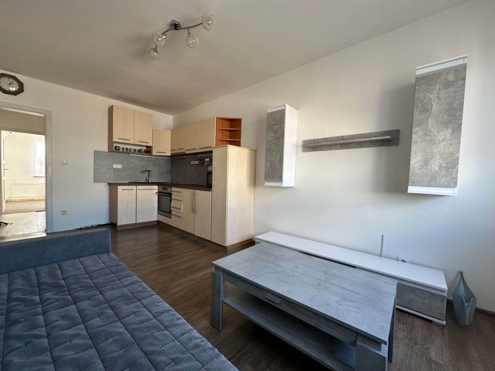 2 bedroom with open-plan kitchen flat to rent, 50 m², Luštěnice, Středočeský Region 2 bedroom with open-plan kitchen flat to rent, 50 m², Luštěnice, Středočeský Region