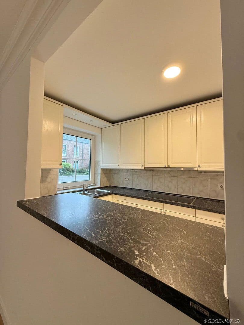 house for sale, 213 m², Rheinbrohler Weg 39, Düsseldorf, North Rhine-Westphalia house for sale, 213 m², Rheinbrohler Weg 39, Düsseldorf, North Rhine-Westphalia