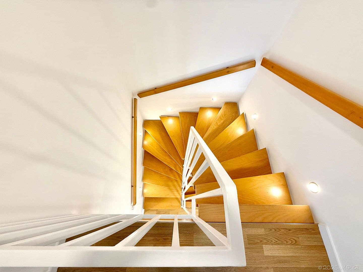 house for sale, 213 m², Rheinbrohler Weg 39, Düsseldorf, North Rhine-Westphalia house for sale, 213 m², Rheinbrohler Weg 39, Düsseldorf, North Rhine-Westphalia