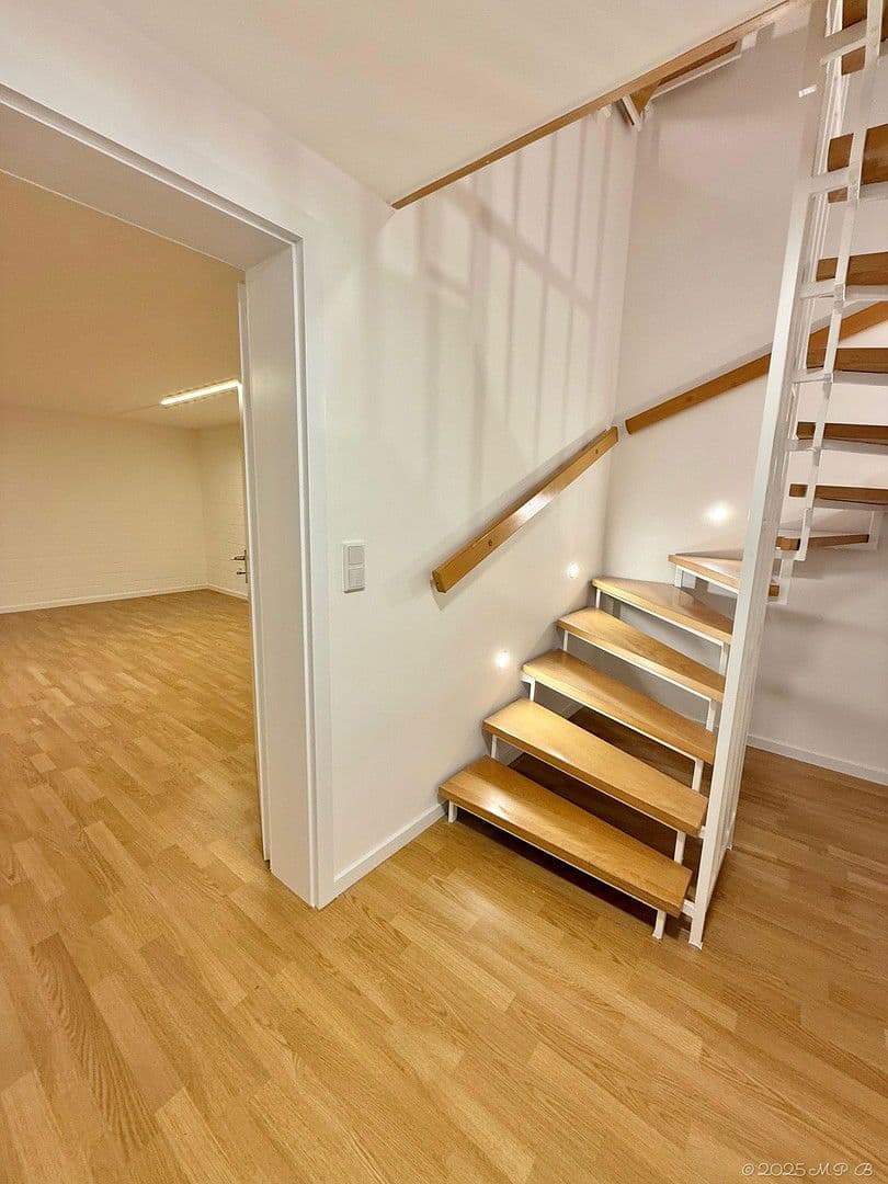 house for sale, 213 m², Rheinbrohler Weg 39, Düsseldorf, North Rhine-Westphalia house for sale, 213 m², Rheinbrohler Weg 39, Düsseldorf, North Rhine-Westphalia