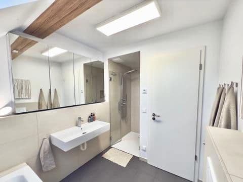 3 bedroom with open-plan kitchen flat to rent, 124 m², Hamburg, Hamburg 3 bedroom with open-plan kitchen flat to rent, 124 m², Hamburg, Hamburg