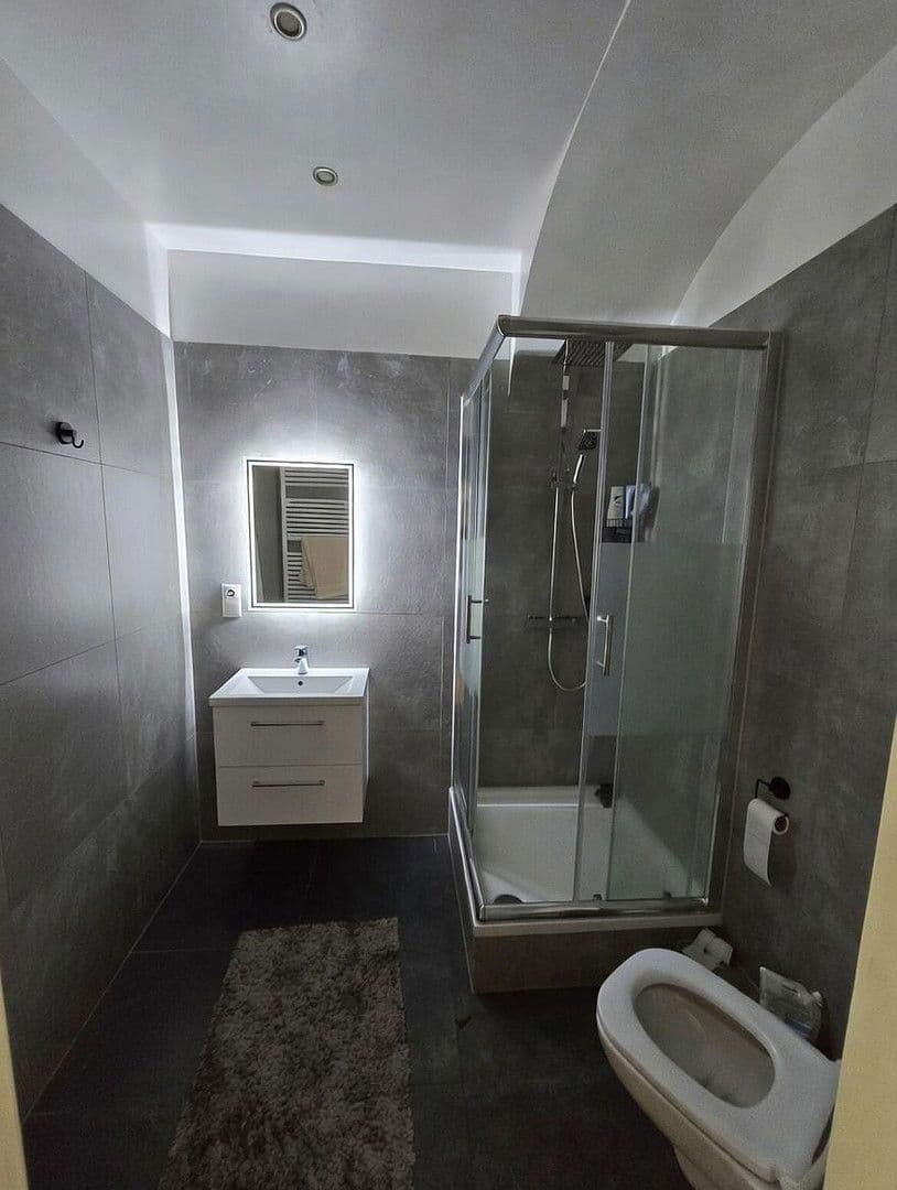 Studio flat to rent, 45 m², Bahnhofstraße 31, Bonn, North Rhine-Westphalia Studio flat to rent, 45 m², Bahnhofstraße 31, Bonn, North Rhine-Westphalia