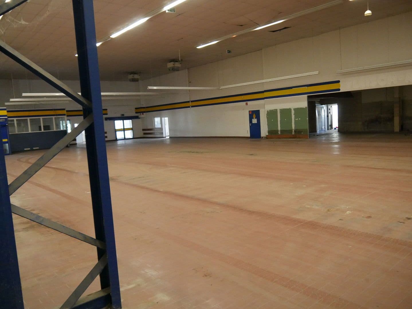 non-residential property to rent, 10,000 m², Salzunger Straße 115b, Leimbach, Thuringia non-residential property to rent, 10,000 m², Salzunger Straße 115b, Leimbach, Thuringia