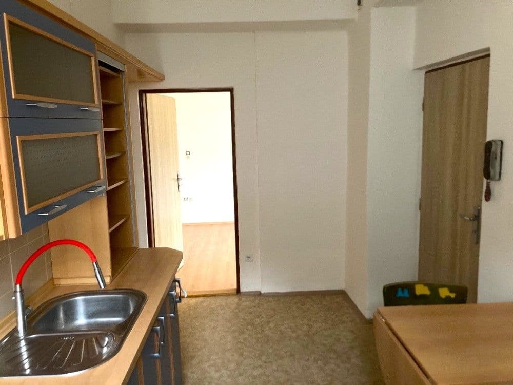 2 bedroom flat to rent, 51 m², Hornokrčská, Prague, Prague 2 bedroom flat to rent, 51 m², Hornokrčská, Prague, Prague