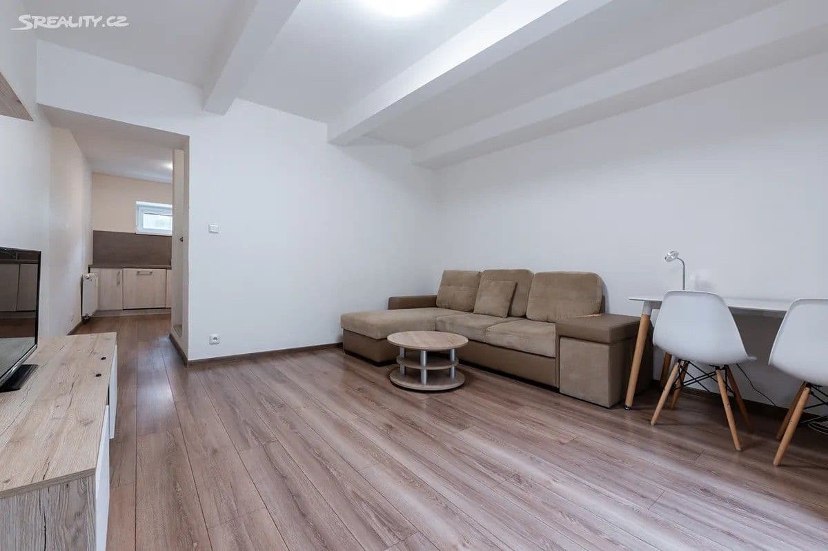 2 bedroom flat to rent, 53 m², Chomutovská, Most, Ústecký Region 2 bedroom flat to rent, 53 m², Chomutovská, Most, Ústecký Region