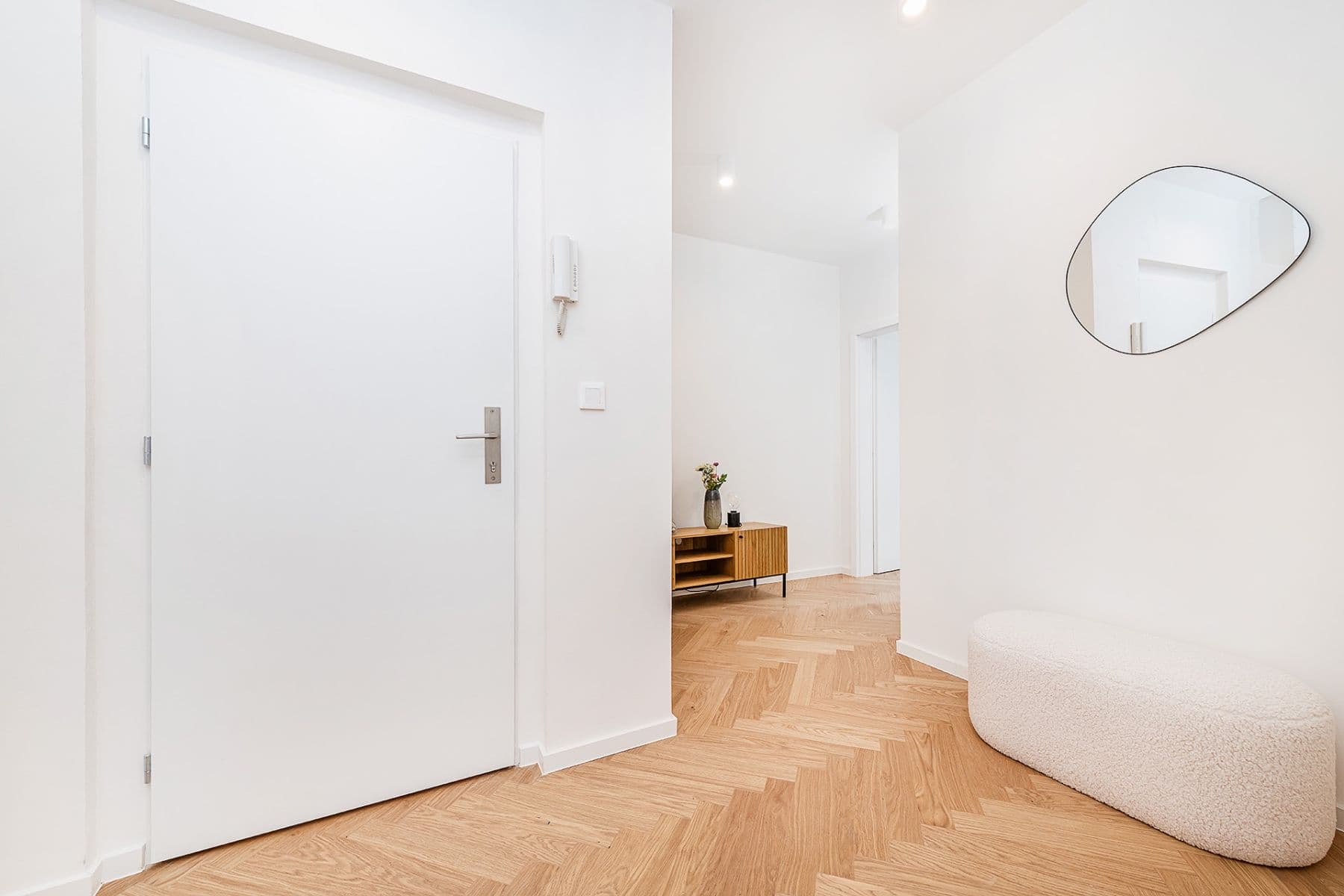 1 bedroom with open-plan kitchen flat for sale, 54 m², Ruská, Prague, Prague 1 bedroom with open-plan kitchen flat for sale, 54 m², Ruská, Prague, Prague