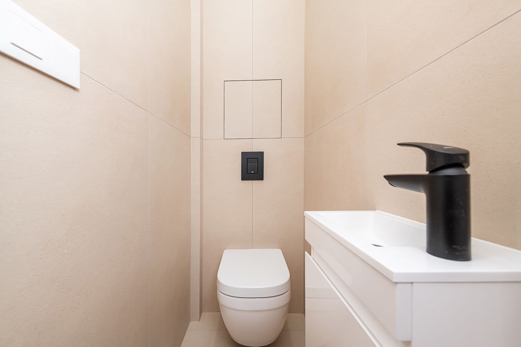 1 bedroom with open-plan kitchen flat for sale, 54 m², Ruská, Prague, Prague 1 bedroom with open-plan kitchen flat for sale, 54 m², Ruská, Prague, Prague