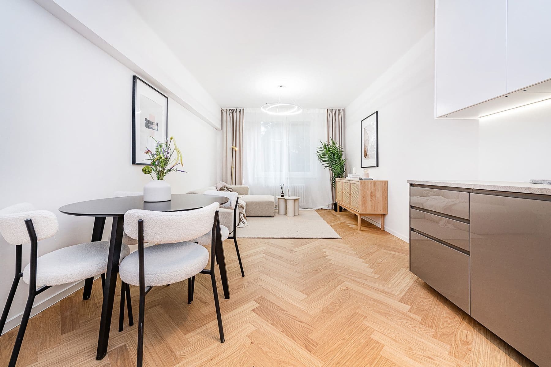 1 bedroom with open-plan kitchen flat for sale, 54 m², Ruská, Prague, Prague 1 bedroom with open-plan kitchen flat for sale, 54 m², Ruská, Prague, Prague