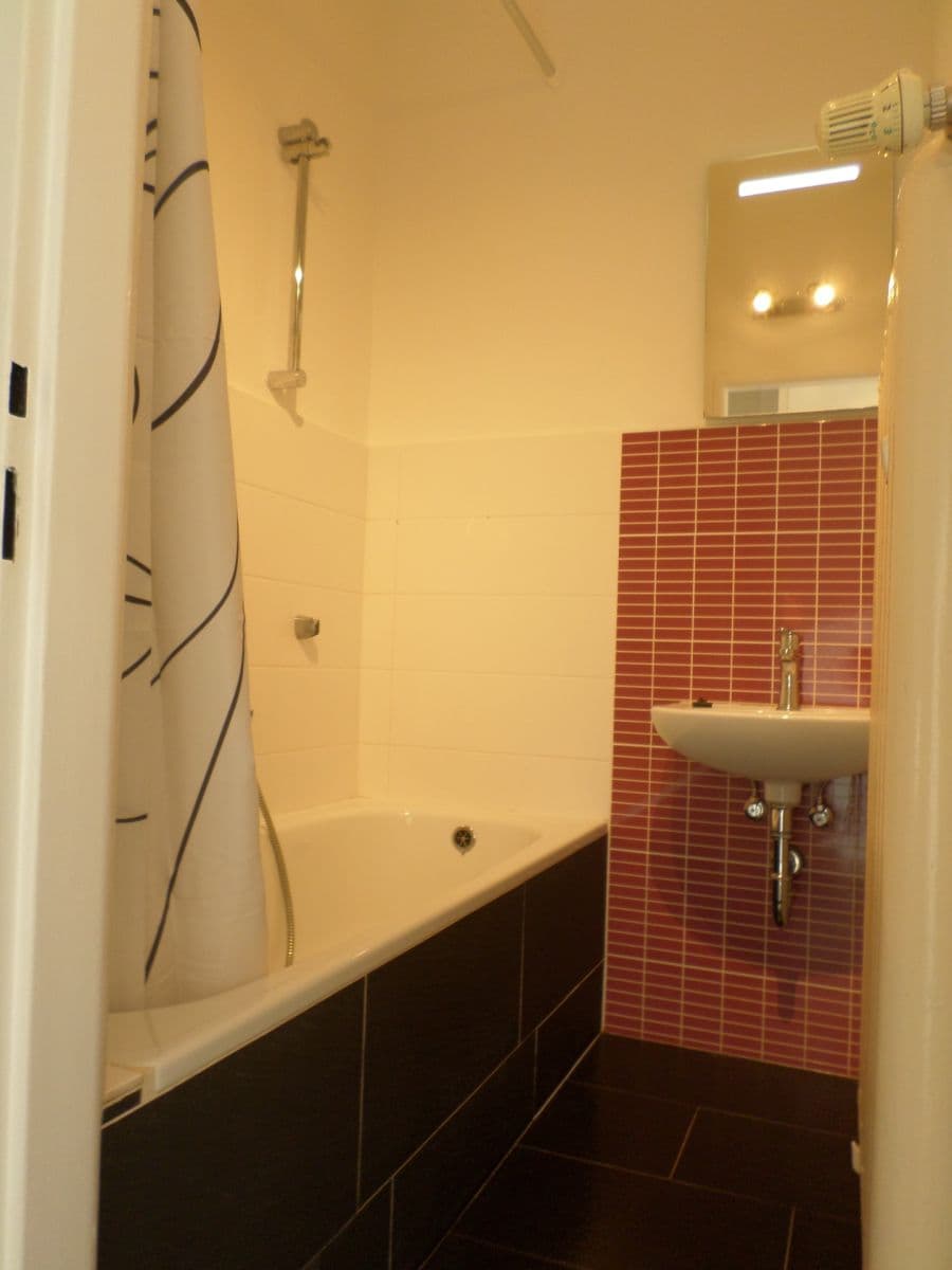 2 bedroom flat to rent, 62 m², K Lánu, Prague, Prague 2 bedroom flat to rent, 62 m², K Lánu, Prague, Prague