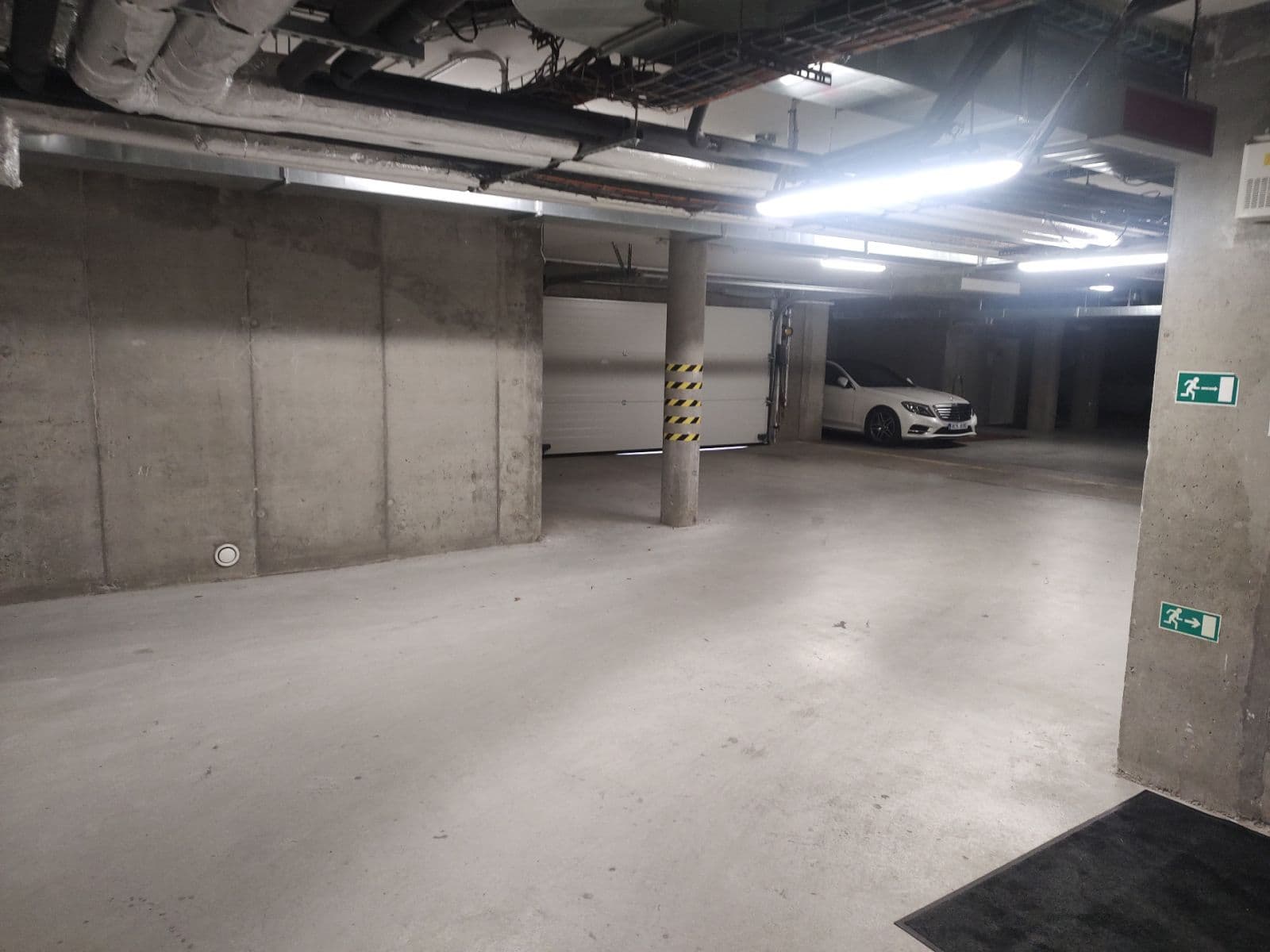 garage to rent, 12 m², Lumírova, Prague, Prague garage to rent, 12 m², Lumírova, Prague, Prague