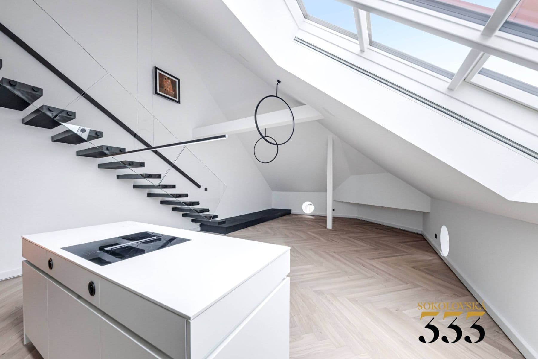 3 bedroom with open-plan kitchen flat to rent, 159 m², Sokolovská, Prague, Prague 3 bedroom with open-plan kitchen flat to rent, 159 m², Sokolovská, Prague, Prague