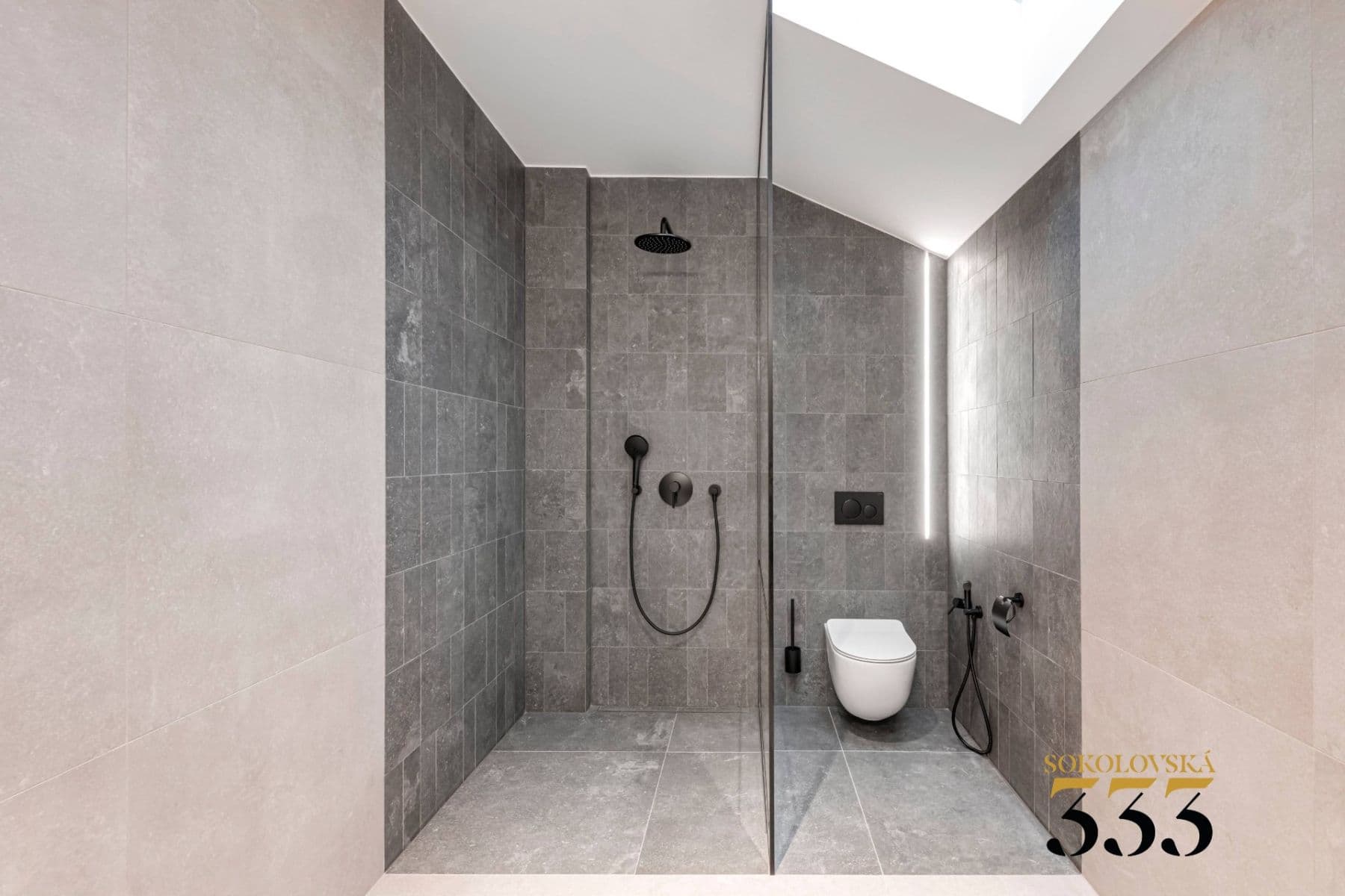 3 bedroom with open-plan kitchen flat to rent, 159 m², Sokolovská, Prague, Prague 3 bedroom with open-plan kitchen flat to rent, 159 m², Sokolovská, Prague, Prague