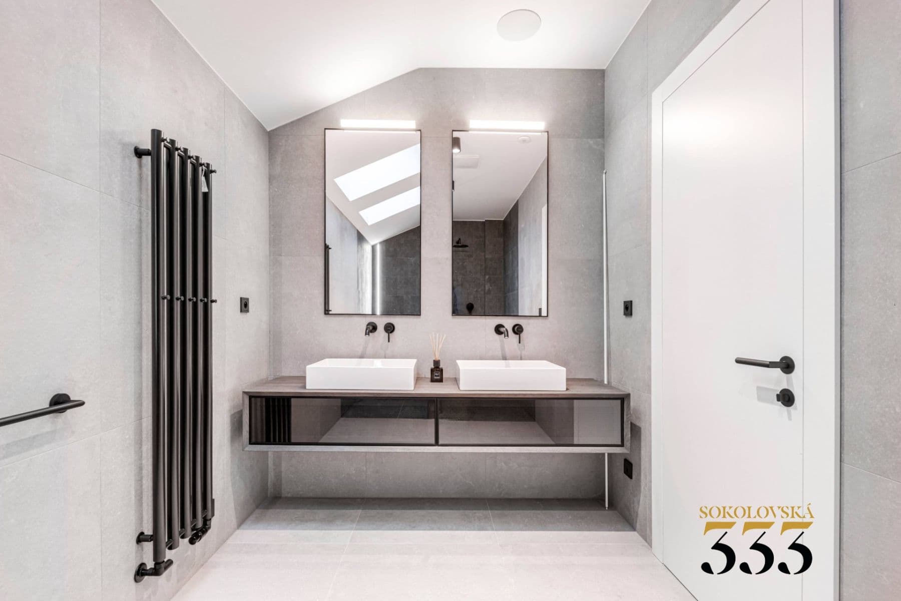 3 bedroom with open-plan kitchen flat to rent, 159 m², Sokolovská, Prague, Prague 3 bedroom with open-plan kitchen flat to rent, 159 m², Sokolovská, Prague, Prague