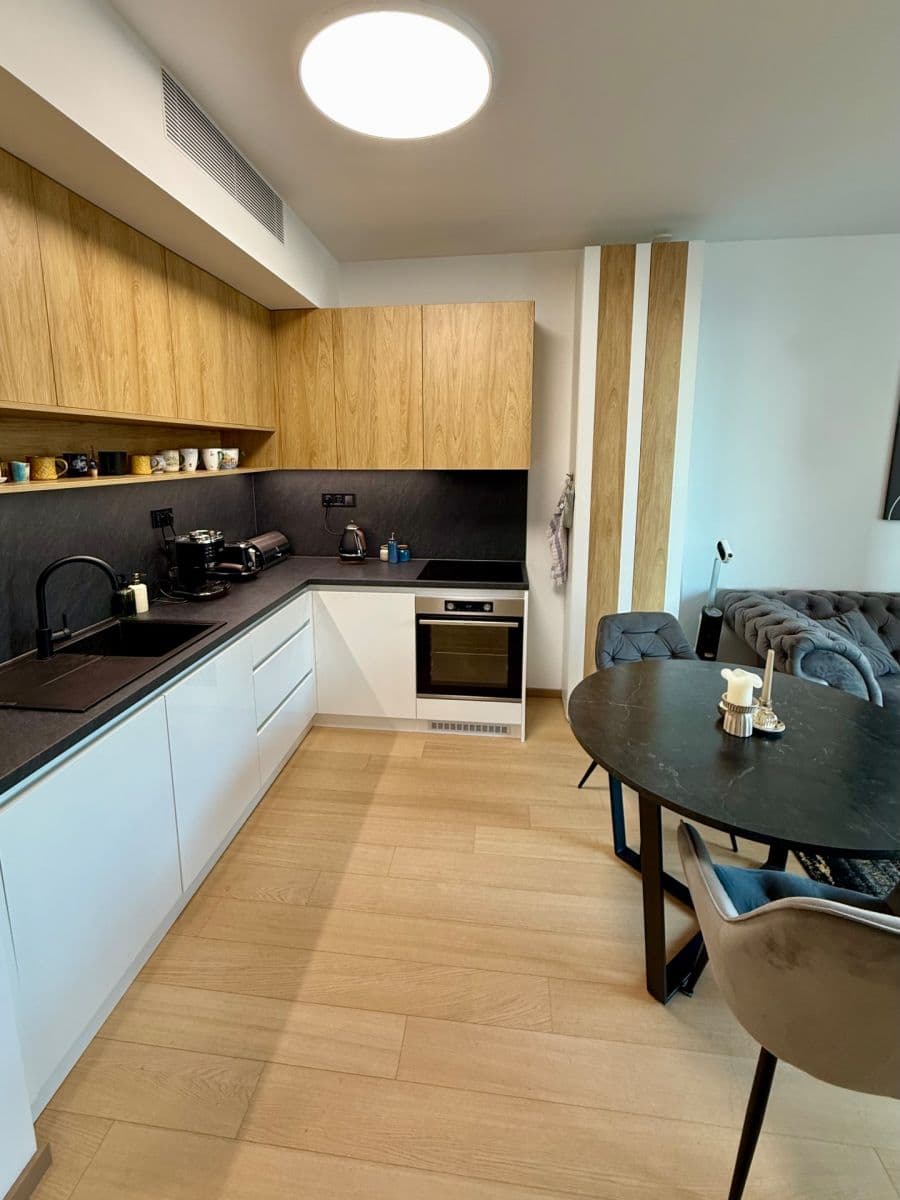 2 bedroom flat to rent, 48 m², Bottova, Bratislava - mestská časť Staré Mesto, Bratislavský Region 2 bedroom flat to rent, 48 m², Bottova, Bratislava - mestská časť Staré Mesto, Bratislavský Region