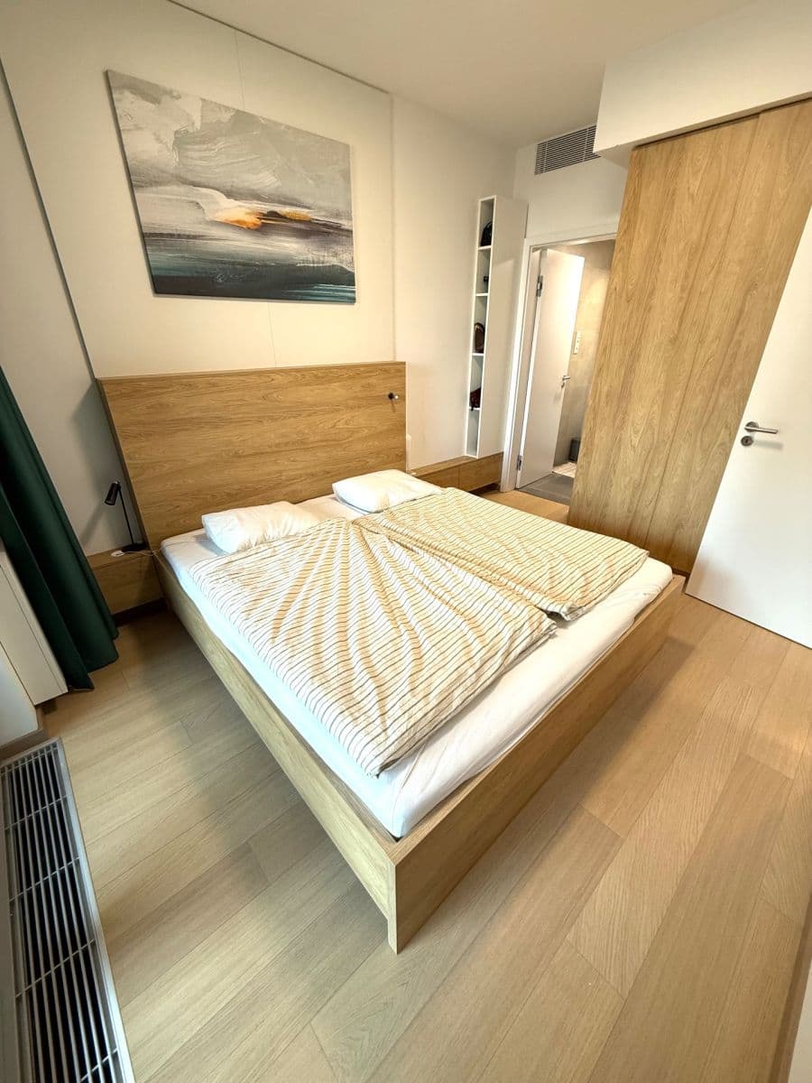 2 bedroom flat to rent, 48 m², Bottova, Bratislava - mestská časť Staré Mesto, Bratislavský Region 2 bedroom flat to rent, 48 m², Bottova, Bratislava - mestská časť Staré Mesto, Bratislavský Region