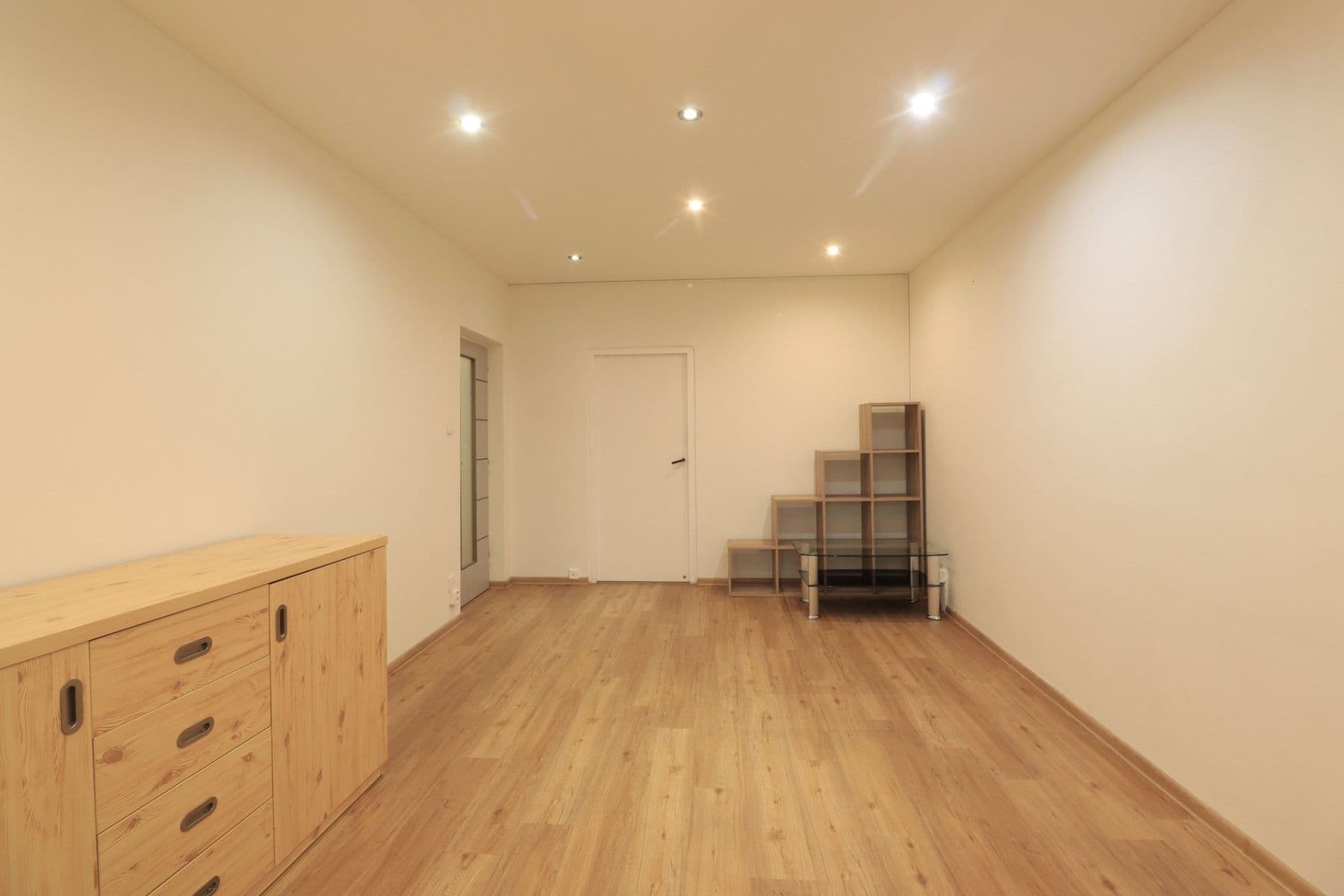 2 bedroom flat to rent, 60 m², Wednesbury, Kladno, Středočeský Region 2 bedroom flat to rent, 60 m², Wednesbury, Kladno, Středočeský Region