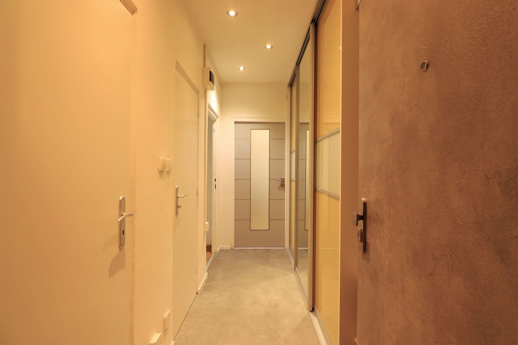 2 bedroom flat to rent, 60 m², Wednesbury, Kladno, Středočeský Region 2 bedroom flat to rent, 60 m², Wednesbury, Kladno, Středočeský Region