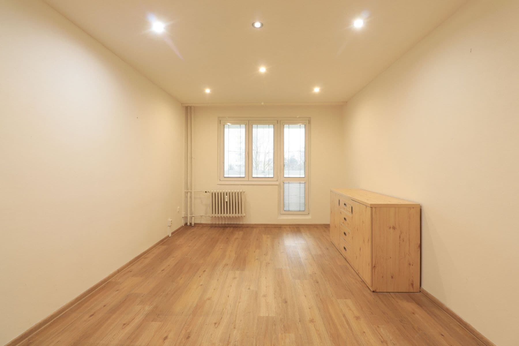 2 bedroom flat to rent, 60 m², Wednesbury, Kladno, Středočeský Region 2 bedroom flat to rent, 60 m², Wednesbury, Kladno, Středočeský Region