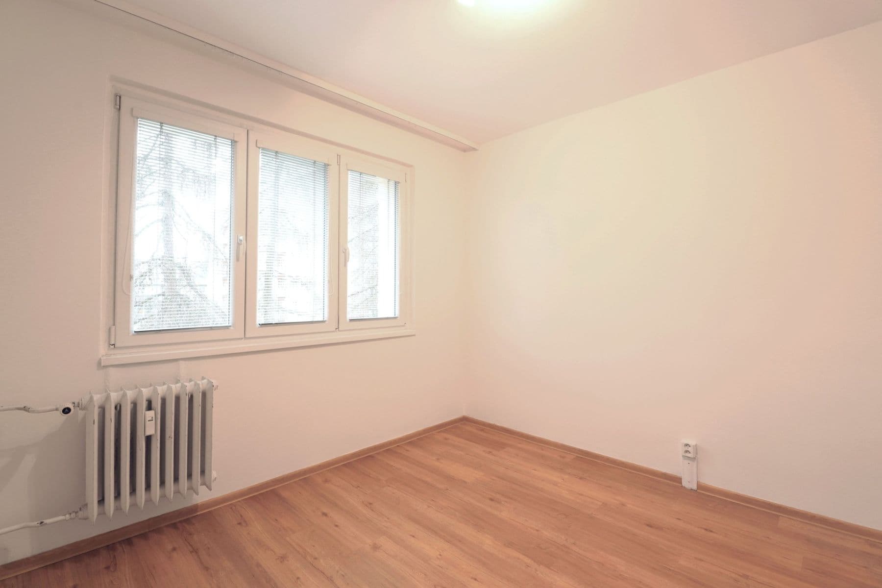 2 bedroom flat to rent, 60 m², Wednesbury, Kladno, Středočeský Region 2 bedroom flat to rent, 60 m², Wednesbury, Kladno, Středočeský Region