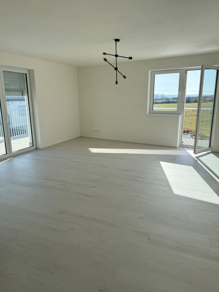 Studio flat to rent, 52 m², Na Zlaté stezce, Dobříš, Středočeský Region Studio flat to rent, 52 m², Na Zlaté stezce, Dobříš, Středočeský Region