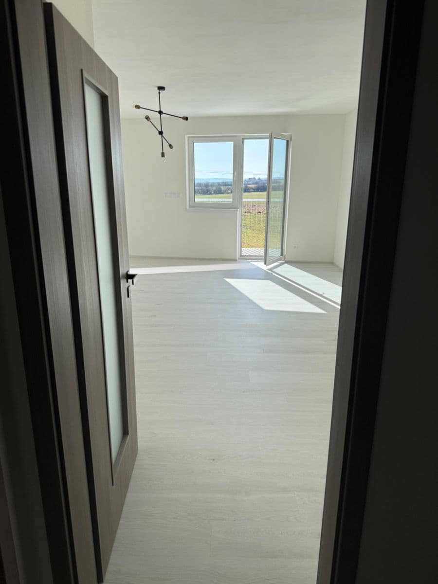 Studio flat to rent, 52 m², Na Zlaté stezce, Dobříš, Středočeský Region Studio flat to rent, 52 m², Na Zlaté stezce, Dobříš, Středočeský Region