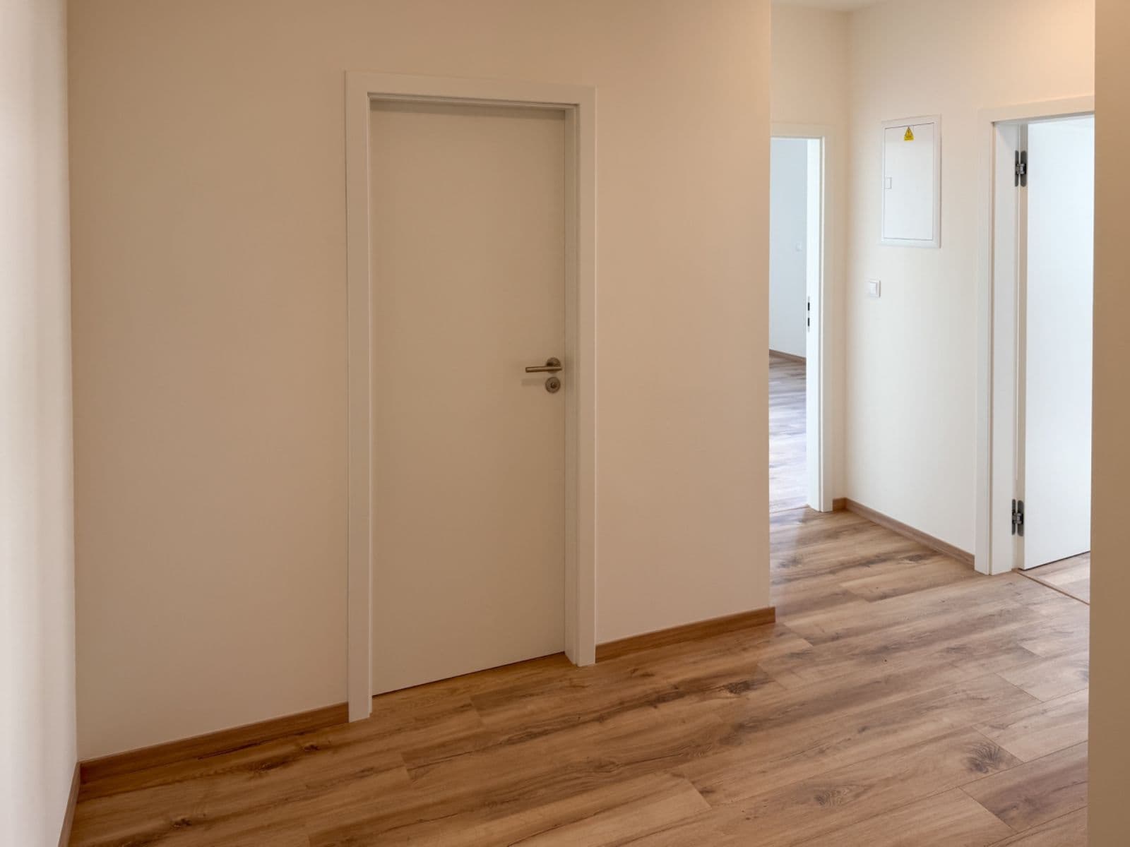 1 bedroom with open-plan kitchen flat to rent, 58 m², Pod Harfou, Prague, Prague 1 bedroom with open-plan kitchen flat to rent, 58 m², Pod Harfou, Prague, Prague