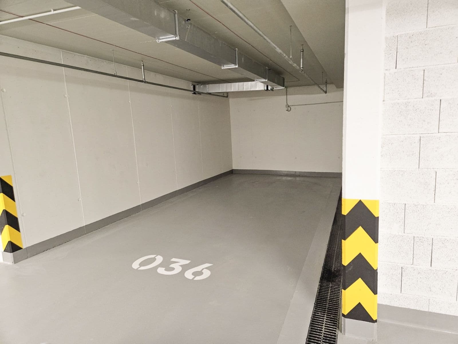 1 bedroom with open-plan kitchen flat to rent, 58 m², Pod Harfou, Prague, Prague 1 bedroom with open-plan kitchen flat to rent, 58 m², Pod Harfou, Prague, Prague