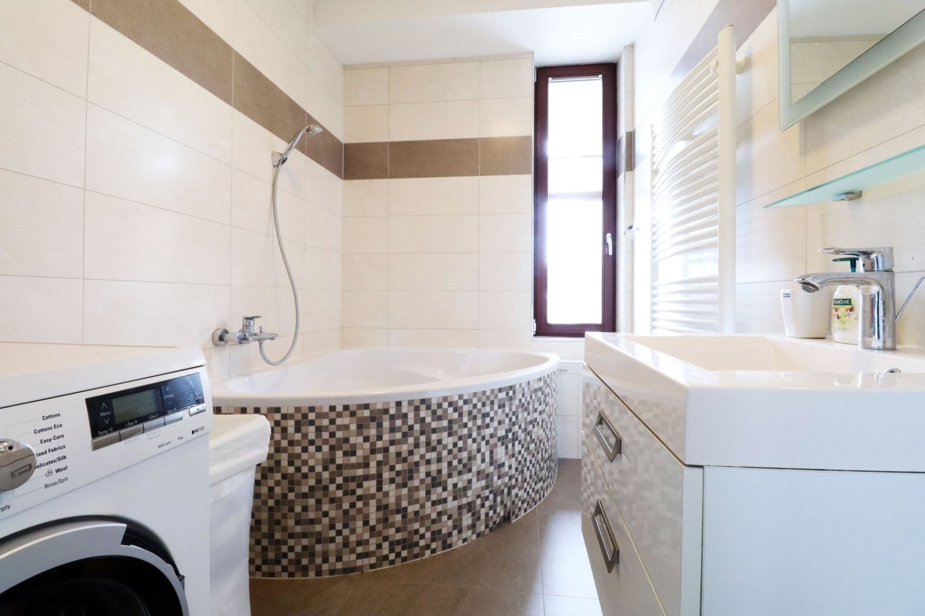 3 bedroom with open-plan kitchen flat to rent, 111 m², Musílkova, Prague, Prague 3 bedroom with open-plan kitchen flat to rent, 111 m², Musílkova, Prague, Prague