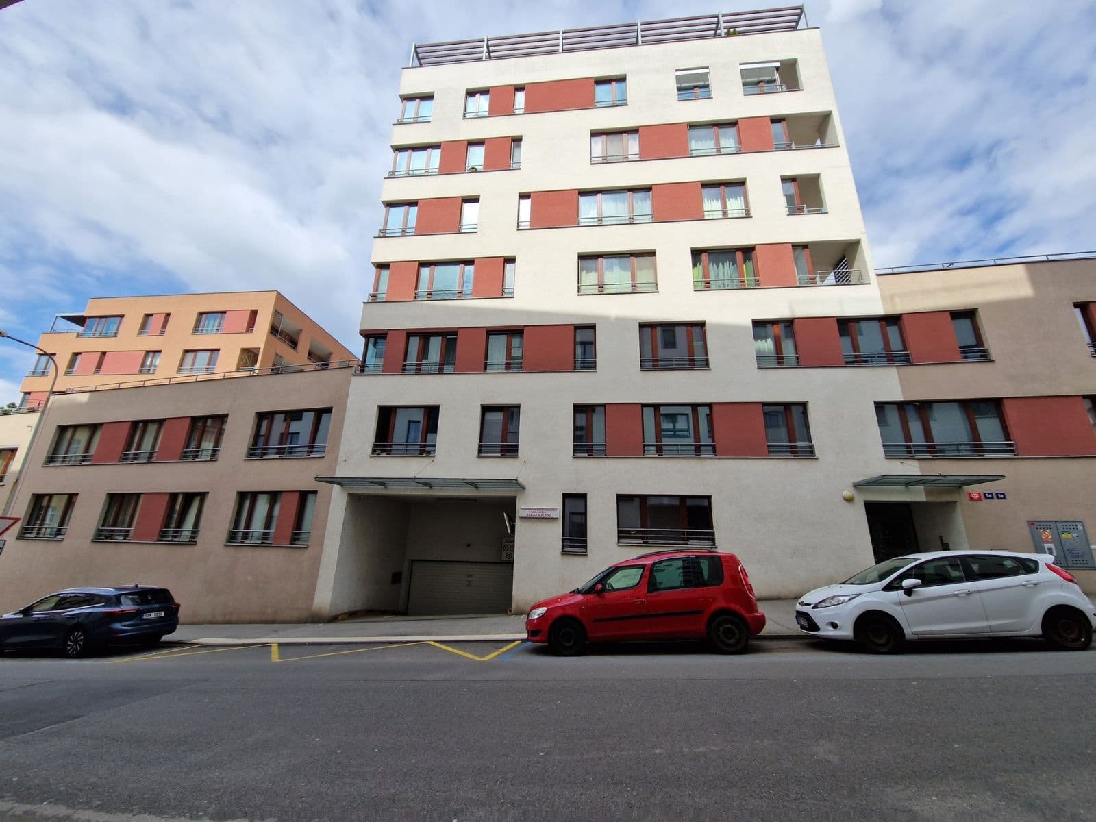 3 bedroom with open-plan kitchen flat to rent, 111 m², Musílkova, Prague, Prague 3 bedroom with open-plan kitchen flat to rent, 111 m², Musílkova, Prague, Prague