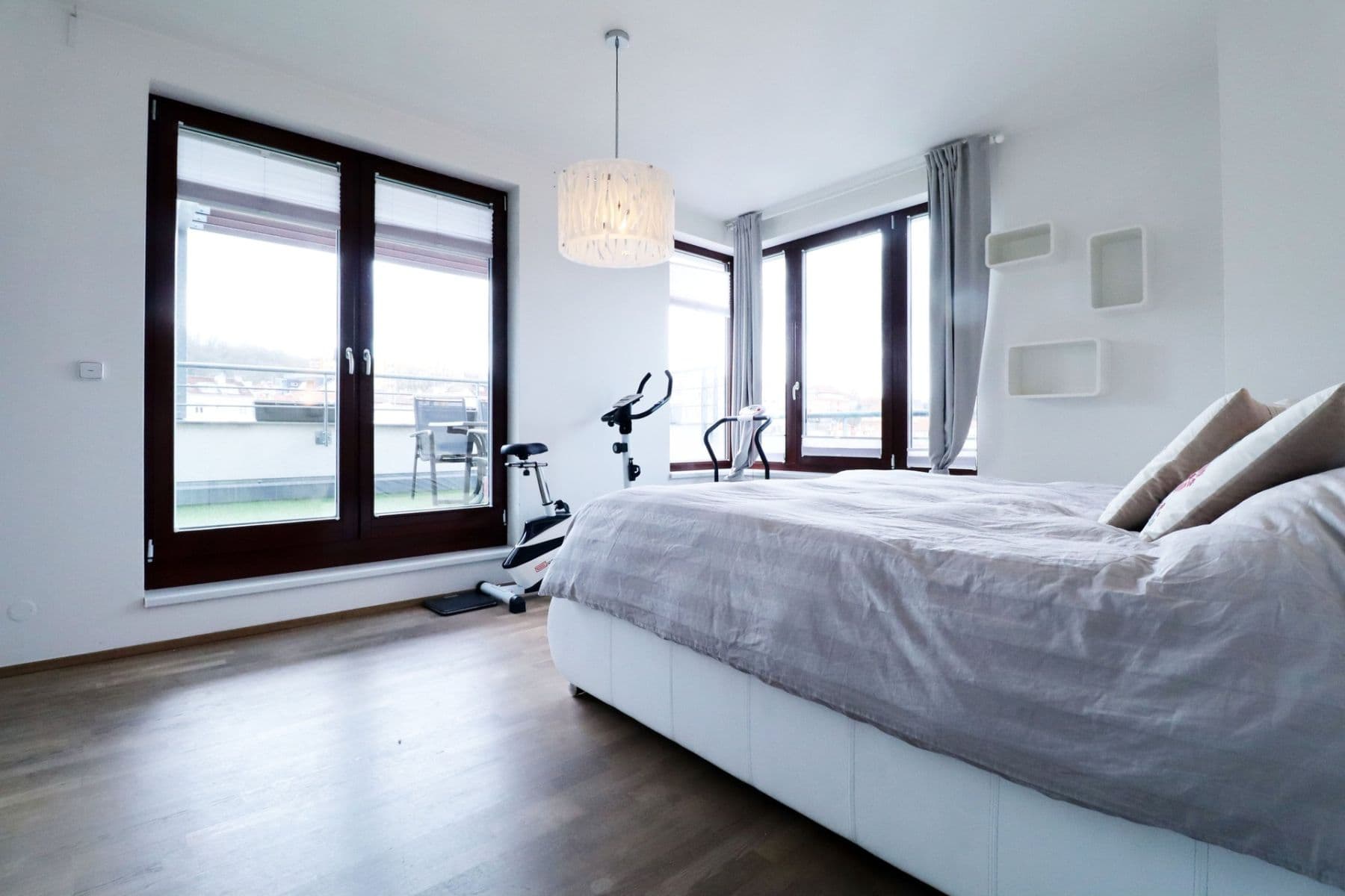 3 bedroom with open-plan kitchen flat to rent, 111 m², Musílkova, Prague, Prague 3 bedroom with open-plan kitchen flat to rent, 111 m², Musílkova, Prague, Prague