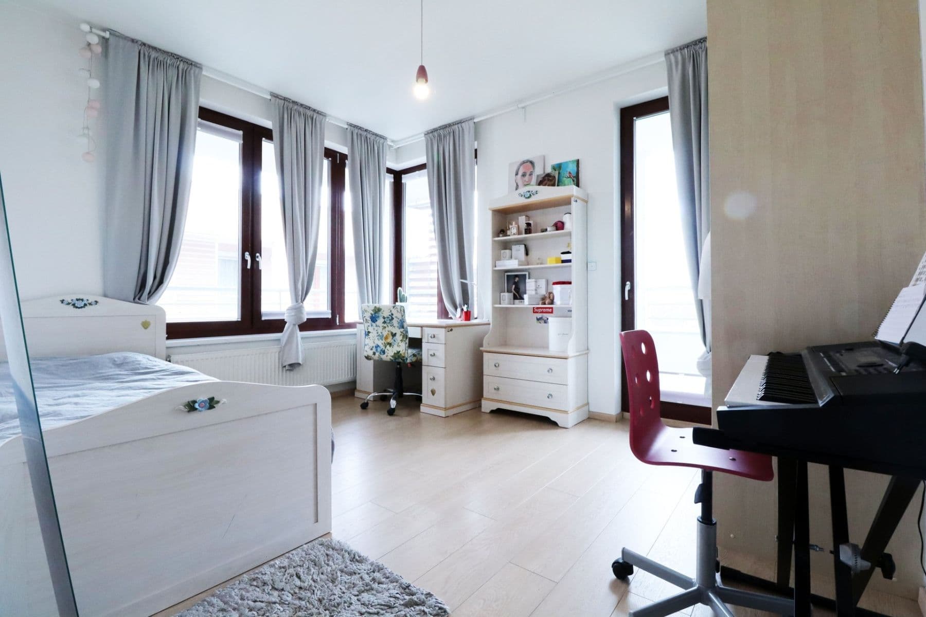 3 bedroom with open-plan kitchen flat to rent, 111 m², Musílkova, Prague, Prague 3 bedroom with open-plan kitchen flat to rent, 111 m², Musílkova, Prague, Prague