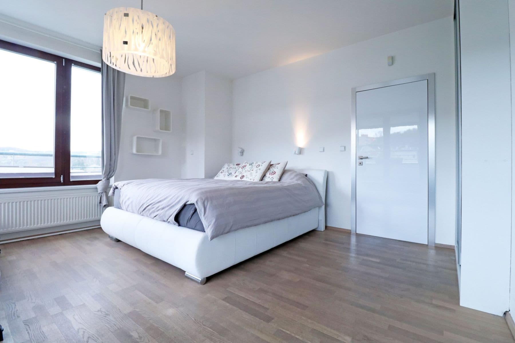 3 bedroom with open-plan kitchen flat to rent, 111 m², Musílkova, Prague, Prague 3 bedroom with open-plan kitchen flat to rent, 111 m², Musílkova, Prague, Prague