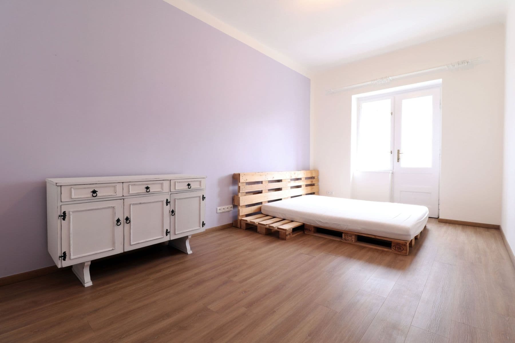 1 bedroom with open-plan kitchen flat to rent, 50 m², Biskupcova, Prague, Prague 1 bedroom with open-plan kitchen flat to rent, 50 m², Biskupcova, Prague, Prague