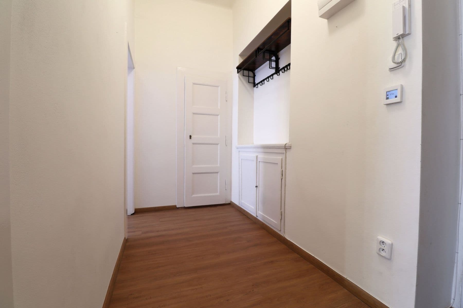 1 bedroom with open-plan kitchen flat to rent, 50 m², Biskupcova, Prague, Prague 1 bedroom with open-plan kitchen flat to rent, 50 m², Biskupcova, Prague, Prague