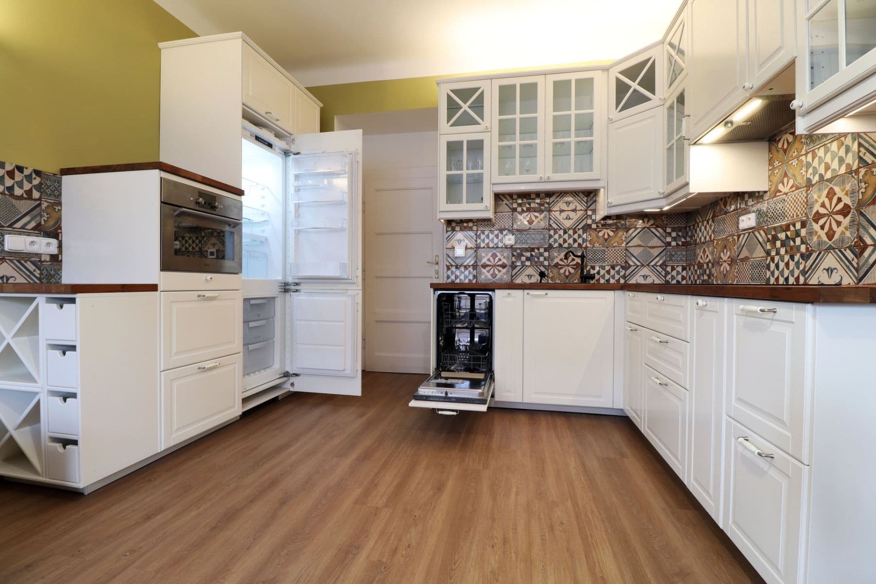 1 bedroom with open-plan kitchen flat to rent, 50 m², Biskupcova, Prague, Prague 1 bedroom with open-plan kitchen flat to rent, 50 m², Biskupcova, Prague, Prague