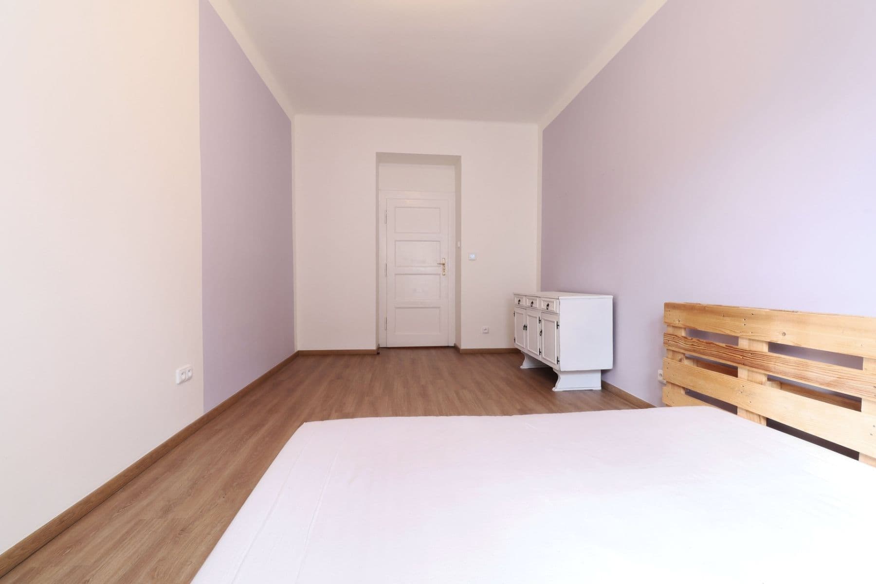 1 bedroom with open-plan kitchen flat to rent, 50 m², Biskupcova, Prague, Prague 1 bedroom with open-plan kitchen flat to rent, 50 m², Biskupcova, Prague, Prague
