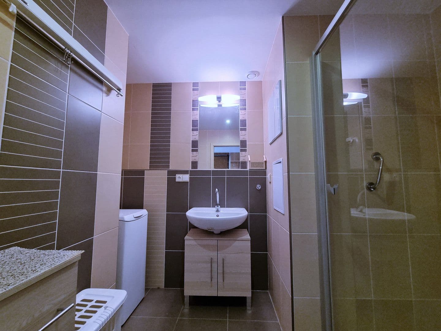 2 bedroom with open-plan kitchen flat to rent, 65 m², Rezlerova, Prague, Prague 2 bedroom with open-plan kitchen flat to rent, 65 m², Rezlerova, Prague, Prague