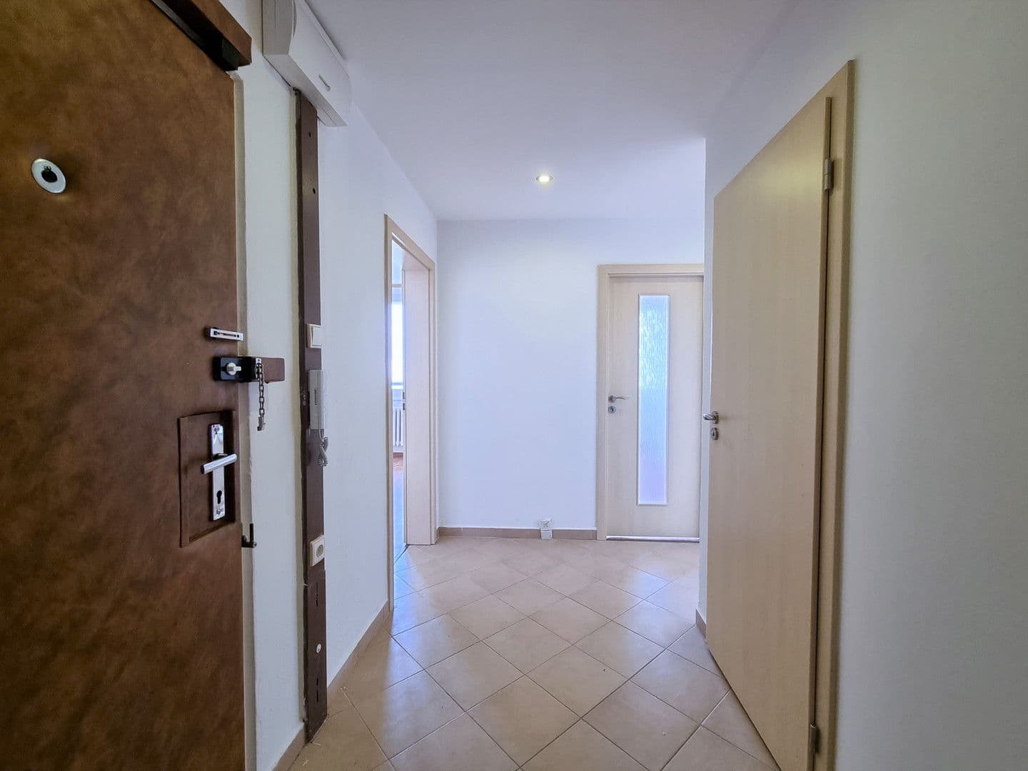 2 bedroom with open-plan kitchen flat to rent, 65 m², Rezlerova, Prague, Prague 2 bedroom with open-plan kitchen flat to rent, 65 m², Rezlerova, Prague, Prague