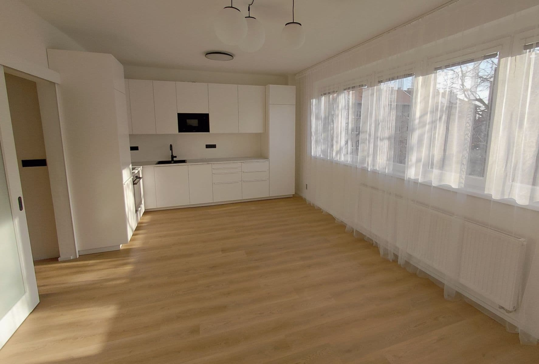 1 bedroom with open-plan kitchen flat to rent, 43 m², Humpolecká, Prague, Prague 1 bedroom with open-plan kitchen flat to rent, 43 m², Humpolecká, Prague, Prague