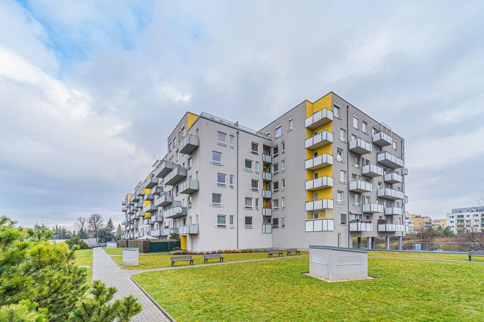 1 bedroom with open-plan kitchen flat to rent, 52 m², K Netlukám, Prague, Prague 1 bedroom with open-plan kitchen flat to rent, 52 m², K Netlukám, Prague, Prague