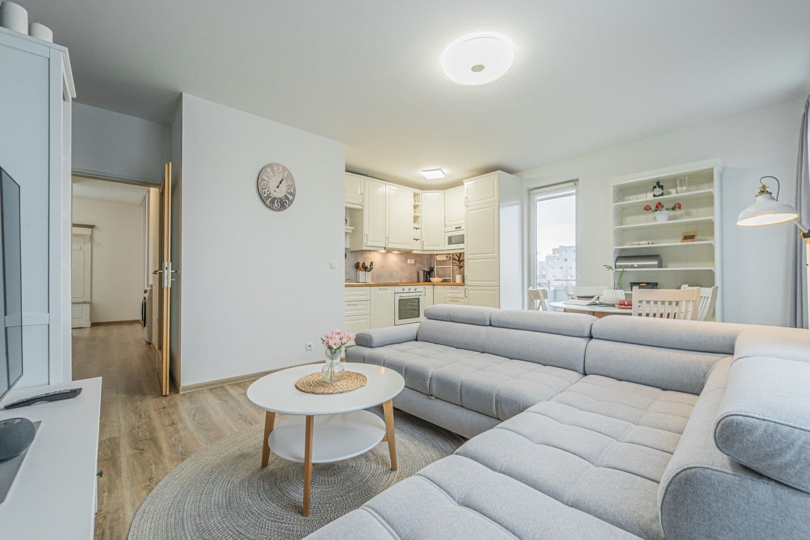 1 bedroom with open-plan kitchen flat to rent, 52 m², K Netlukám, Prague, Prague 1 bedroom with open-plan kitchen flat to rent, 52 m², K Netlukám, Prague, Prague